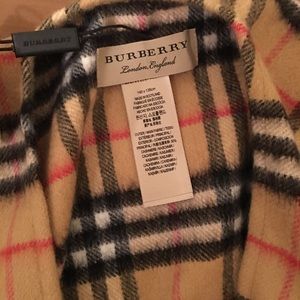 Burberry vintage check collette cape (authentic )